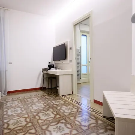 Palazzo Belli Bed and Breakfast Άλμπα
