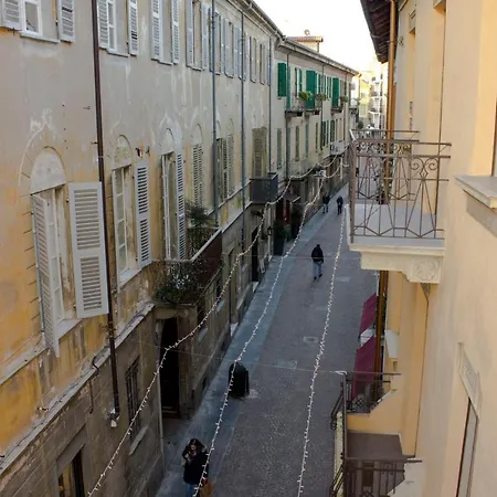 Palazzo Belli 2* Άλμπα