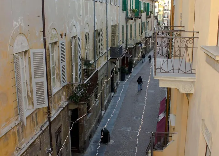 Palazzo Belli 3* 阿尔巴